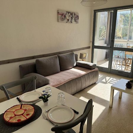 Agréable appartement RDC proche centre-ville et plages Le Grau-du-Roi Exterior foto