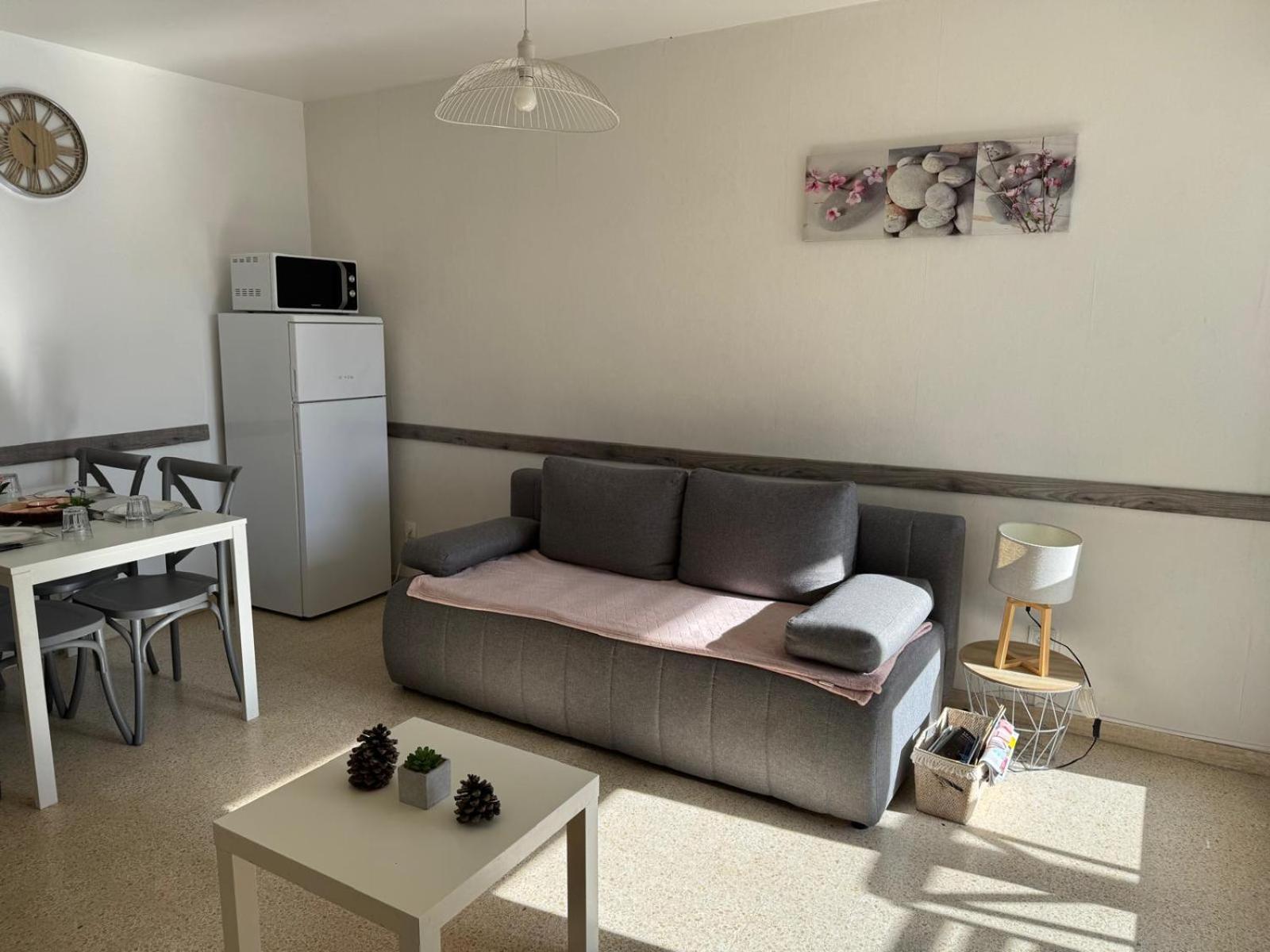 Agréable appartement RDC proche centre-ville et plages Le Grau-du-Roi Exterior foto