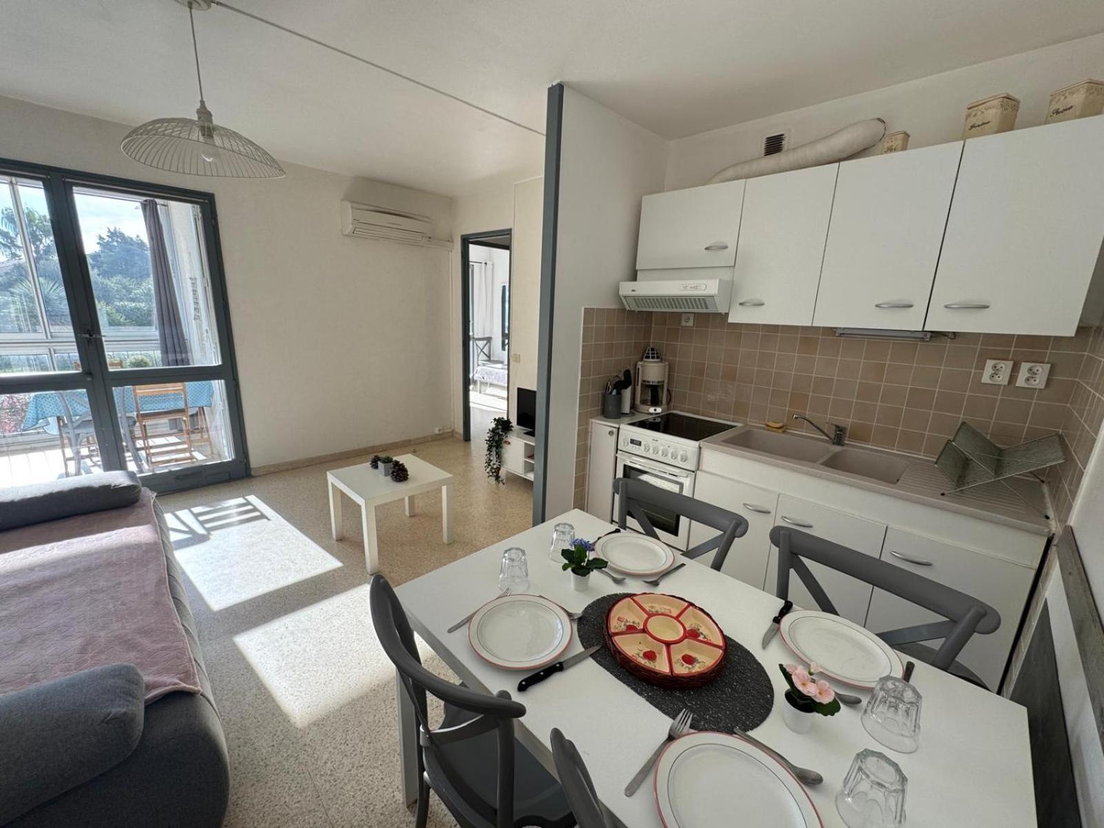 Agréable appartement RDC proche centre-ville et plages Le Grau-du-Roi Exterior foto
